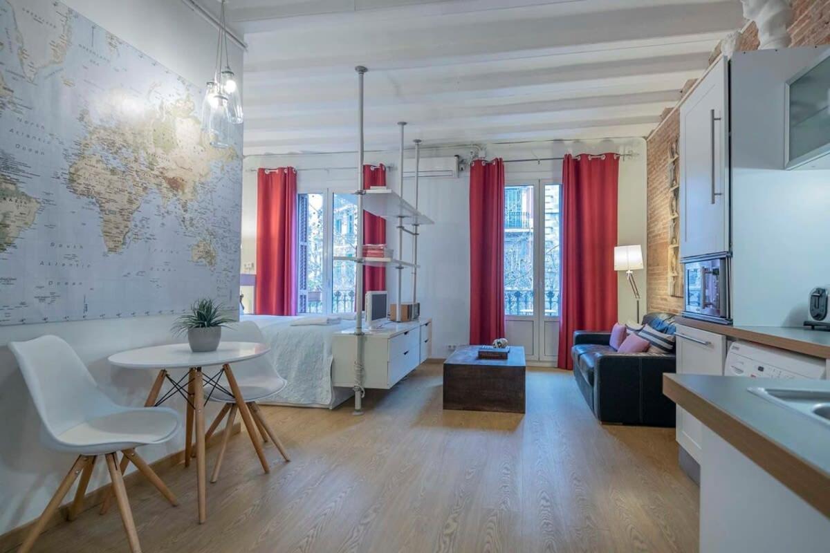 Exclusive 2 Bedroom Apartment In The City Center Барселона Екстериор снимка