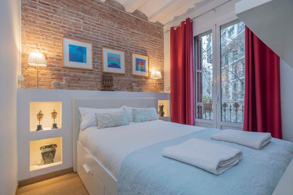 Exclusive 2 Bedroom Apartment In The City Center Барселона Екстериор снимка